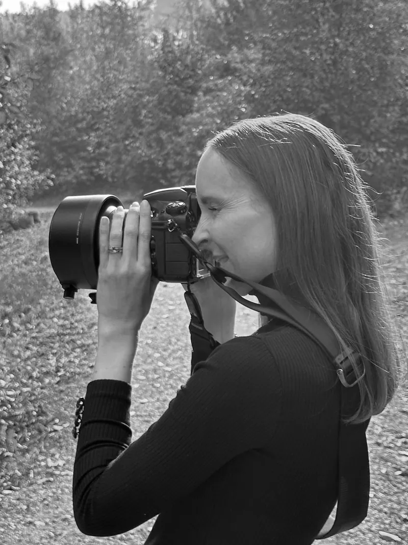Amy Nichole Harbison, photographer and owner of Bella Volto Photo